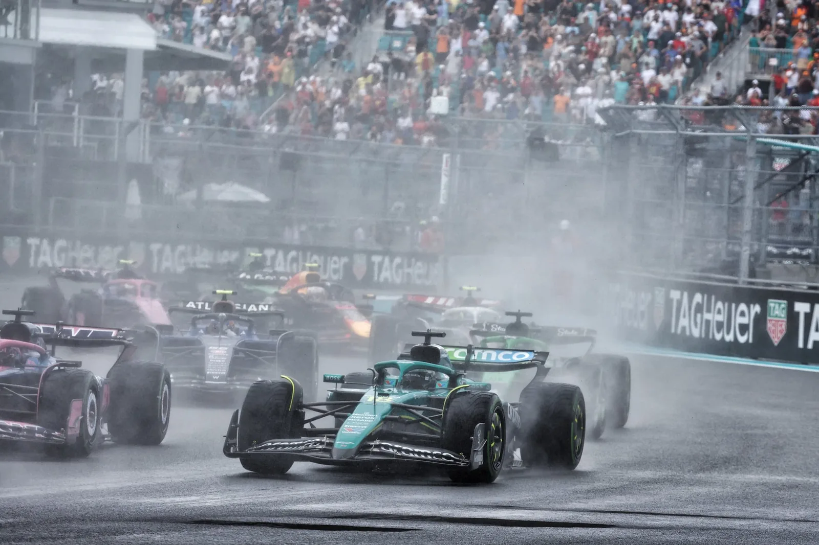F1 today: Miami on rain alert and Horner keeps future open