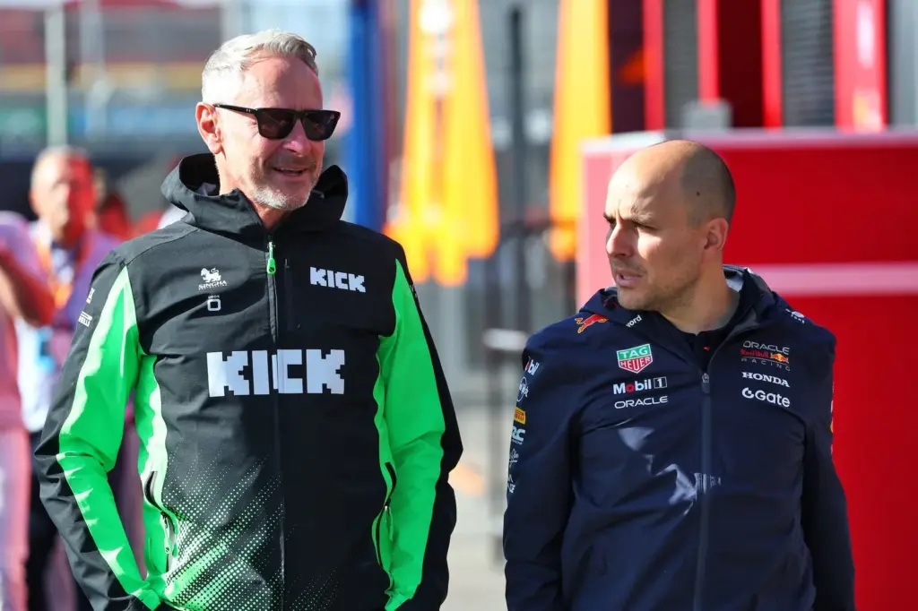 (L to R): Jonathan Wheatley (GBR) Sauber Team Principal with Gianpiero Lambiase (ITA) Red Bull Racing Head of Racing.