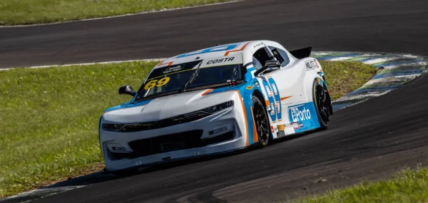 NASCAR Brazil achieves unprecedented feat with two women on the same grid