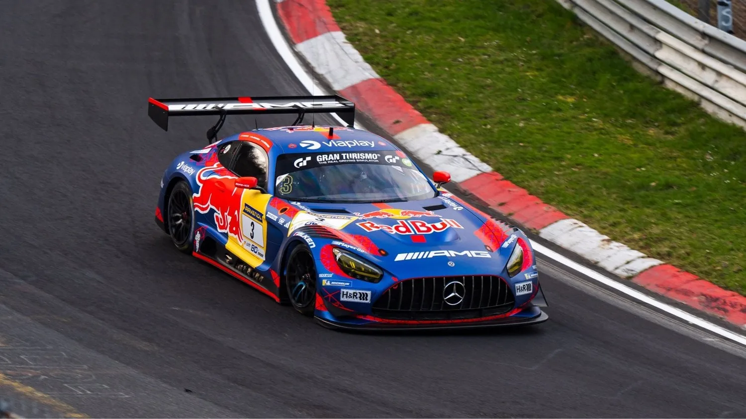 F1: Montoya criticizes Verstappen for racing with Mercedes cars in GT3