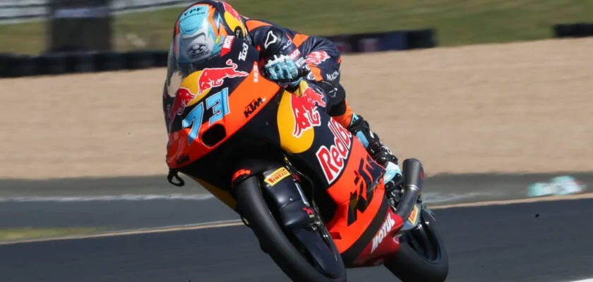 Moto3: Perrone takes pole in a close qualifying for the Catalonia GP