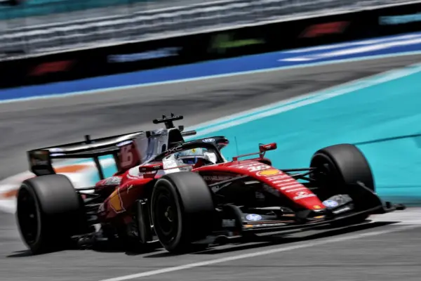 F1: Ex-driver criticizes Ferrari for many simultaneous updates