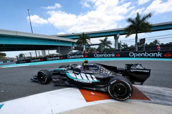 F1: Antonelli praises Mercedes' work after "difficult day" in Miami