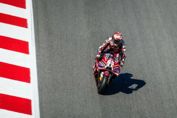 MotoGP: Bagnaia overcomes chaos and secures podium in Catalonia