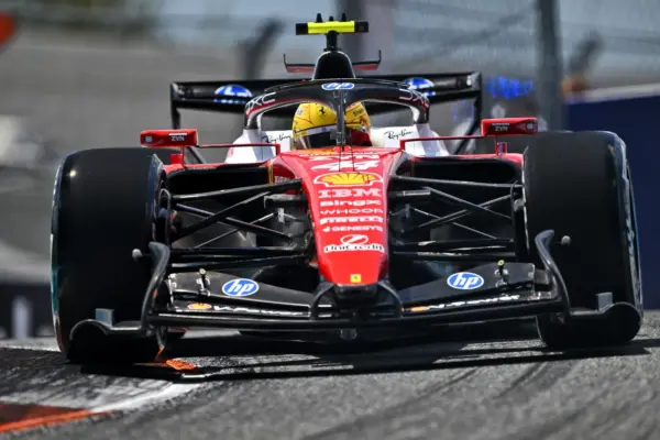 F1: Hamilton receives support after criticism of Ferrari simulator