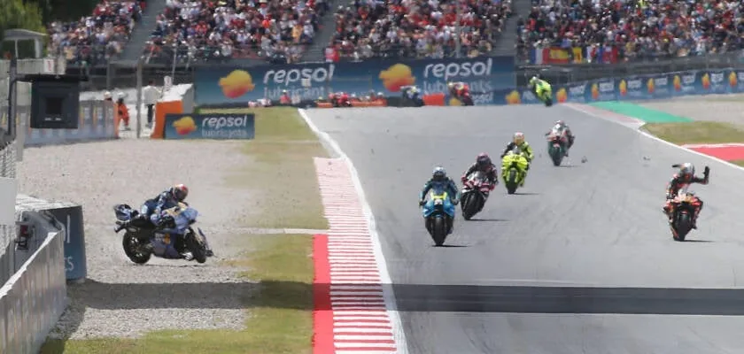 Álex Márquez suffers fractures after accident at the Catalonia MotoGP GP
