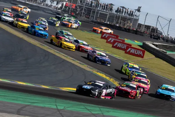 Tozzo leads training 1 with Challenge trio in NASCAR Brazil at Interlagos