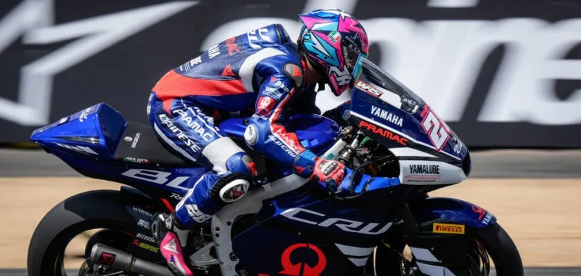 Moto2: Izan Guevara closes Friday with the best time in France