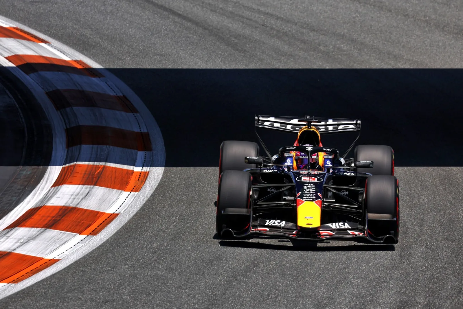 F1: Verstappen criticizes Hamilton after Sprint race battle