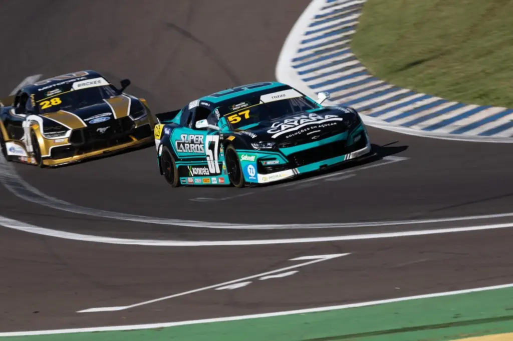 Mobility, experience and content: JET arrives at NASCAR Brasil in Interlagos