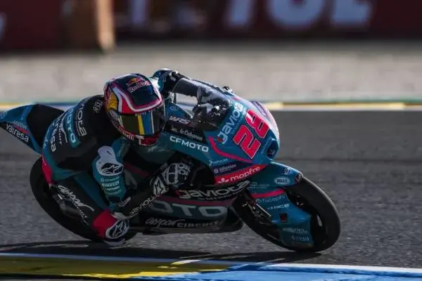 Moto3: Quiles wins French GP marked by wet track and crashes
