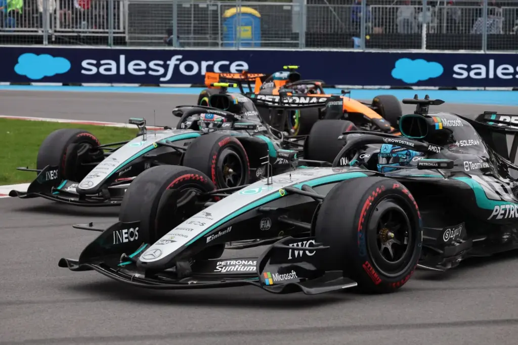 George Russell (GBR) Mercedes AMG F1 W16 and Andrea Kimi Antonelli (ITA) Mercedes AMG F1 W15.
