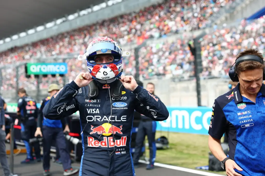 Max Verstappen (NLD) Red Bull Racing on the grid.