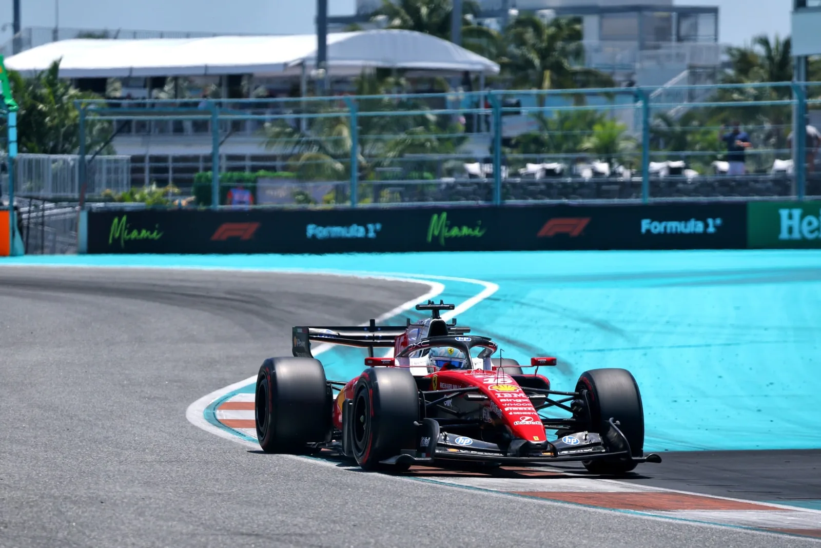 F1: Ferrari sees errors and damage limit result in Miami