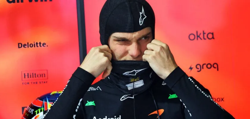 F1: Piastri apologizes after contact that took Albon out of the Canadian GP
