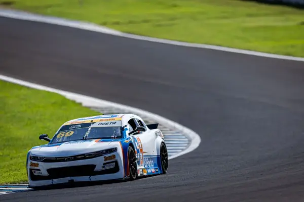NASCAR Brazil: Nicolas Costa wins in Cascavel and Bruna Tomaselli makes history in the Challenge