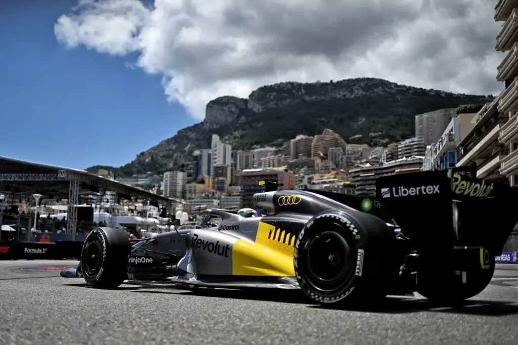 Gabriel Bortoleto (BRA) Audi F1 Team R26.