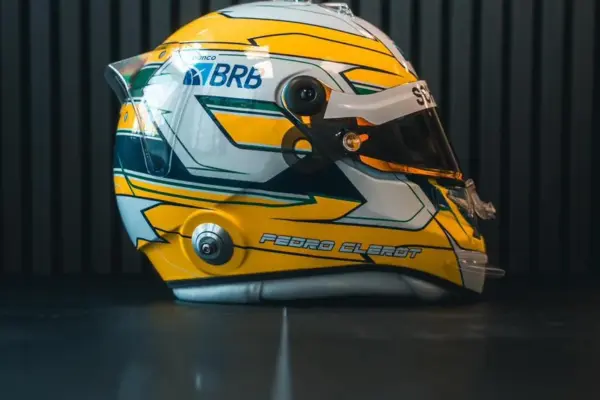 Pedro Clerot pays tribute to Ayrton Senna with a special helmet for the Monaco GP in F3