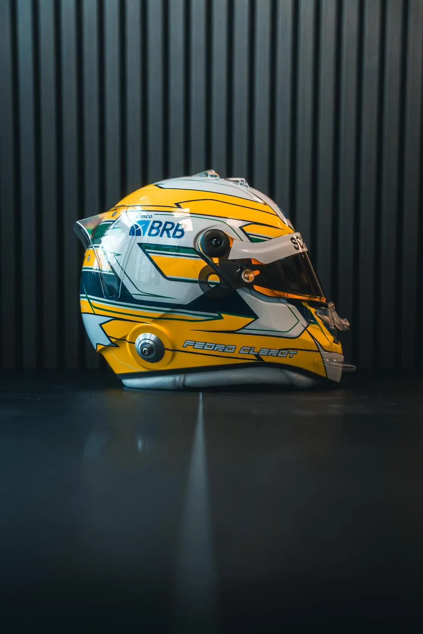 Pedro Clerot pays tribute to Ayrton Senna with a special helmet for the Monaco GP in F3