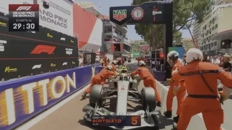 F1: Bortoleto has problems exiting the pits before the start of the Monaco GP
