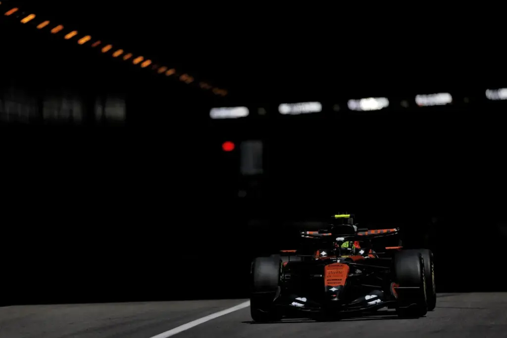 Lando Norris (GBR) McLaren F1 Team MCL40.