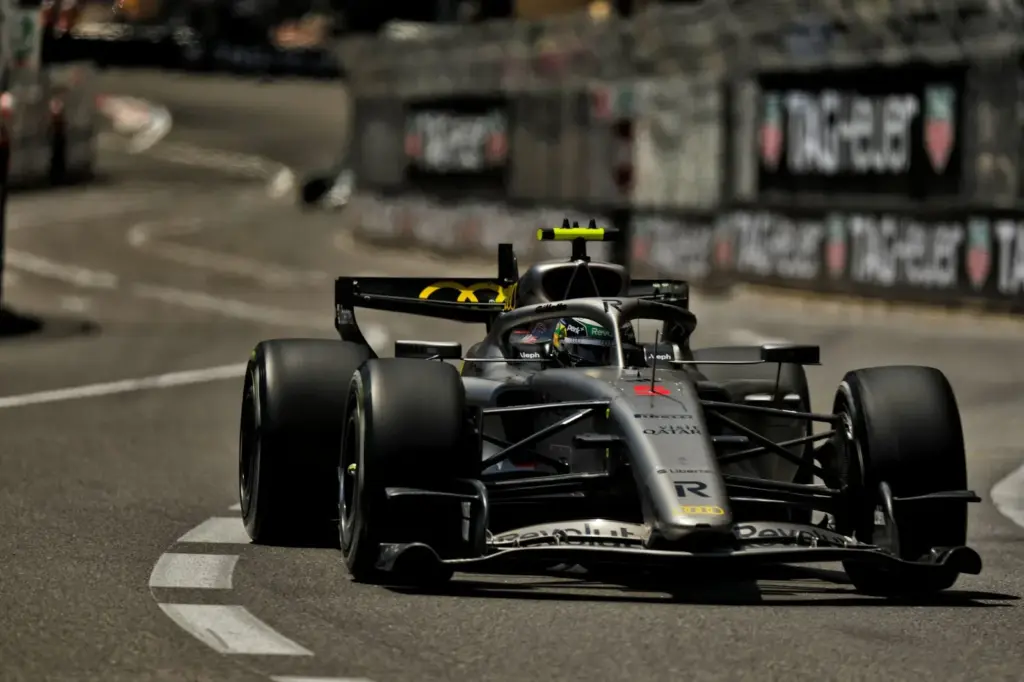 Gabriel Bortoleto (BRA) Audi F1 Team R26.