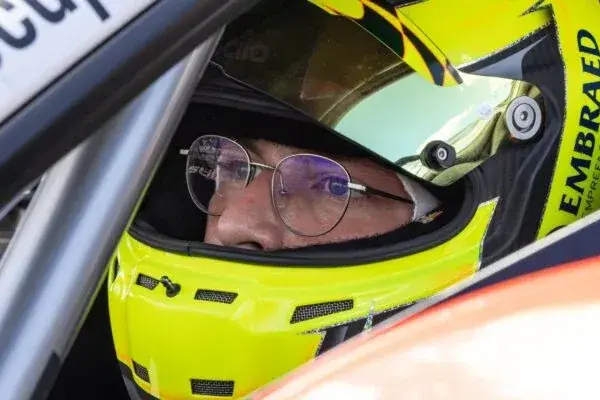 Giassi accelerates towards Le Mans and faces unprecedented challenge in Porsche Cup Brazil