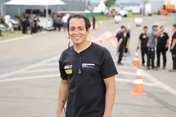 Conheça Marcos Telles, engenheiro revelado na Porsche Cup Brasil e hoje trabalha na equipe de NASCAR de
