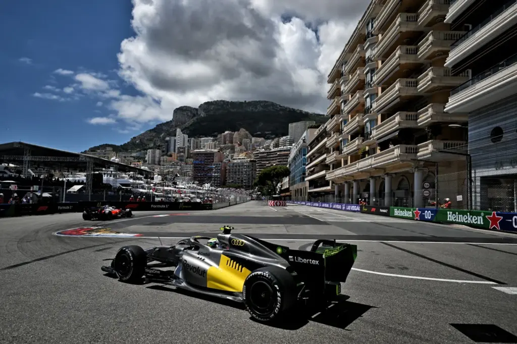 Gabriel Bortoleto (BRA) Audi F1 Team R26.