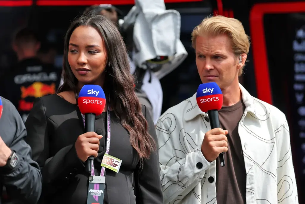 (L to R): Naomi Schiff (RWA) / (BEL) Sky Sports F1 Presenter with Nico Rosberg (GER) Sky Sports F1.