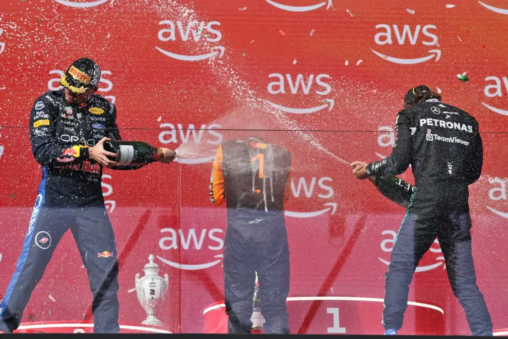 The podium (L to R): Max Verstappen (NLD) Red Bull Racing, second; Lando Norris (GBR) McLaren F1 Team, race winner; Andrea Kimi Antonelli (ITA) Mercedes AMG Formula One Team, third.
