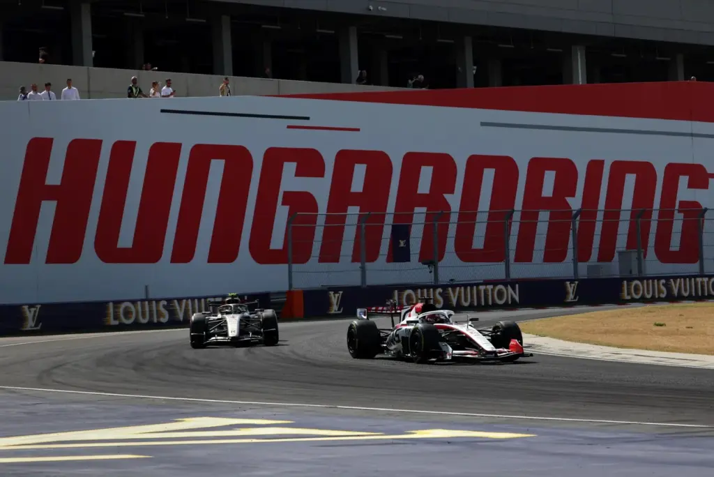 Esteban Ocon (FRA) Haas F1 Team VF-26.
