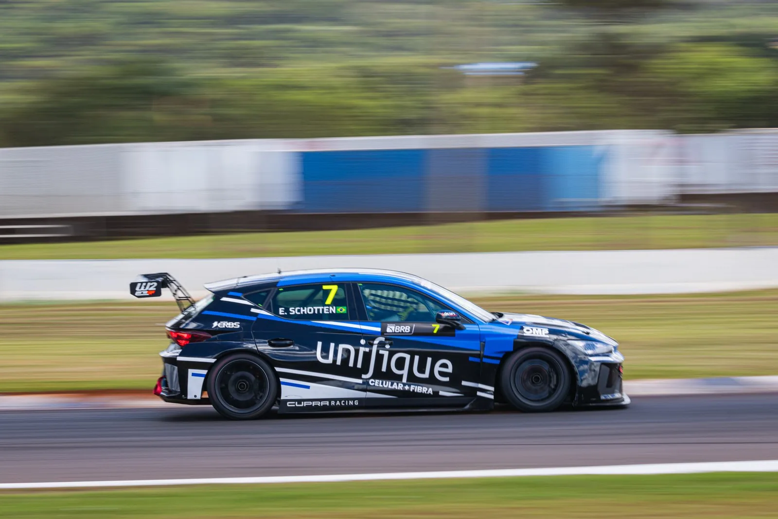 Schotten conquers first victory in TCR South America in Cuiabá