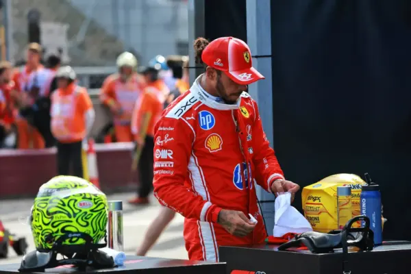 F1: Hamilton apologizes on the radio for losing position to Verstappen at the Hungarian GP