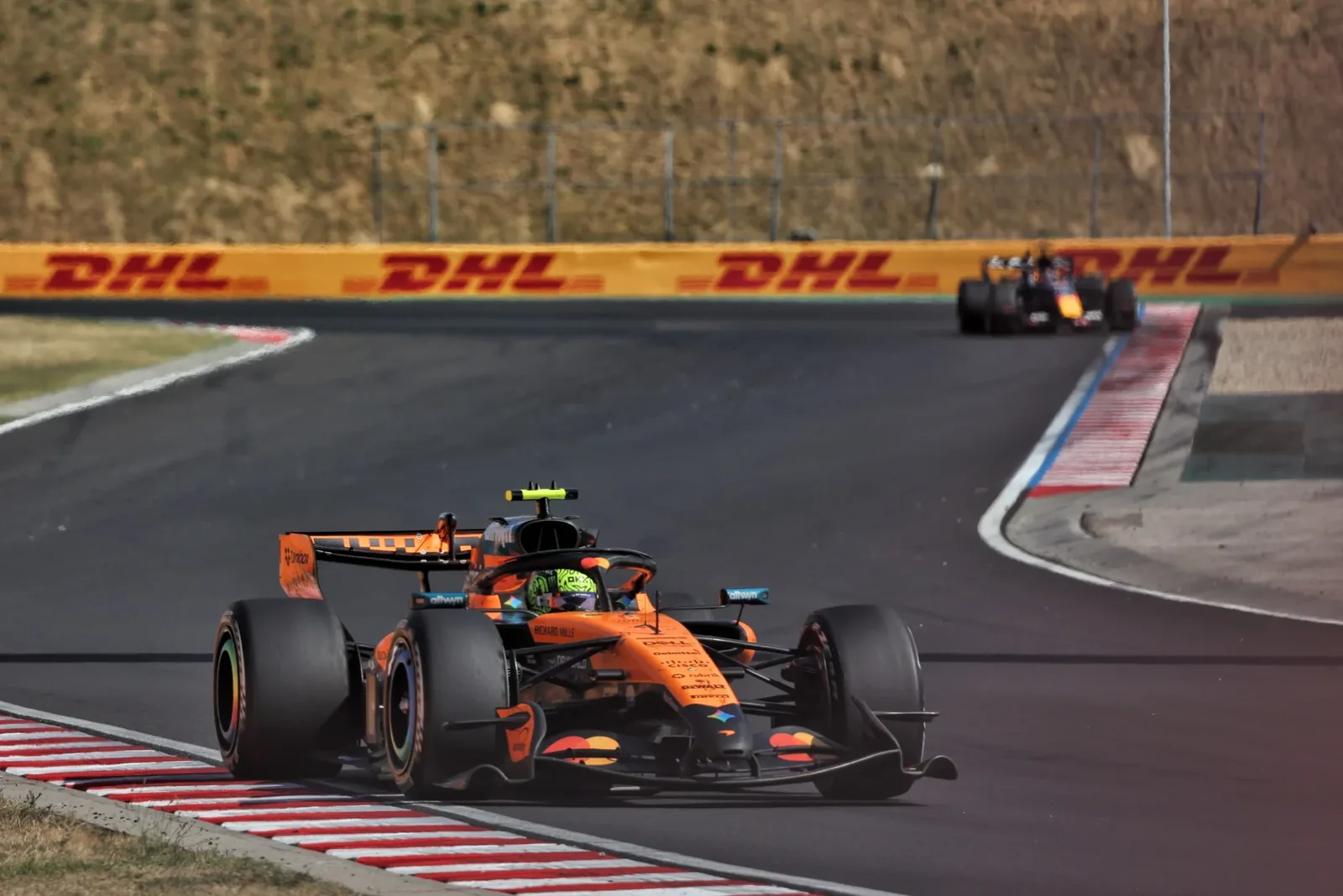 F1: Norris jokes with Antonelli after winning in Hungary: "Must feel the pressure"