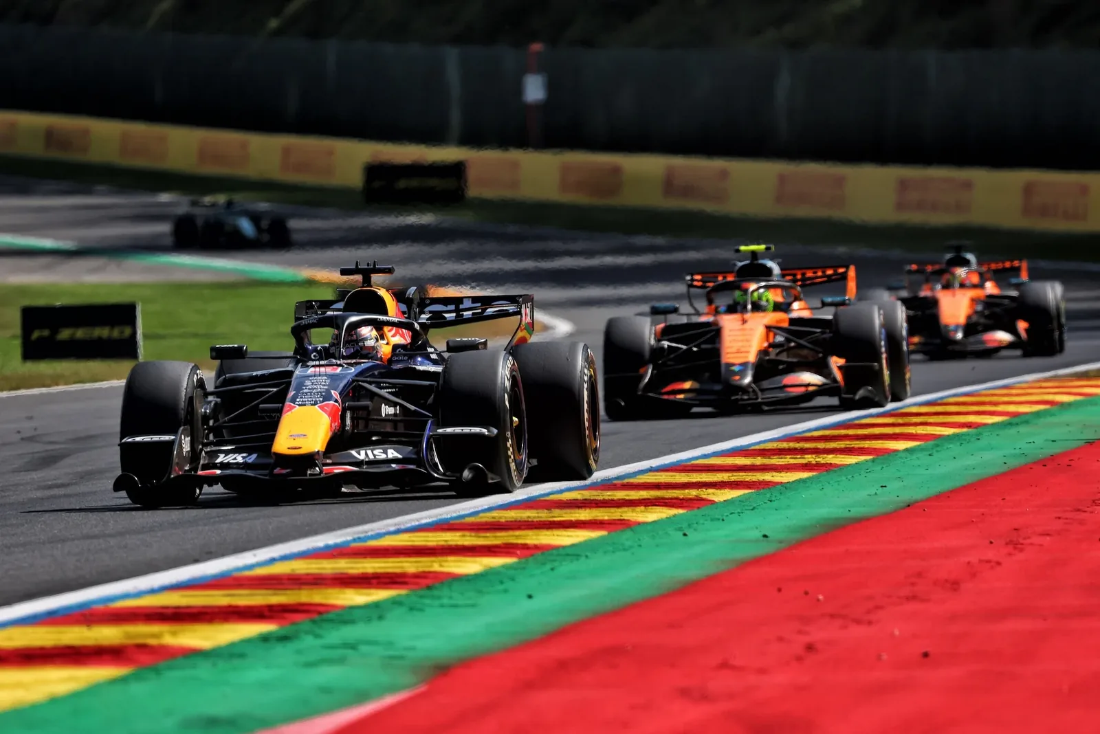 F1 CEO assures that drivers can criticize rules, but supports new cycle