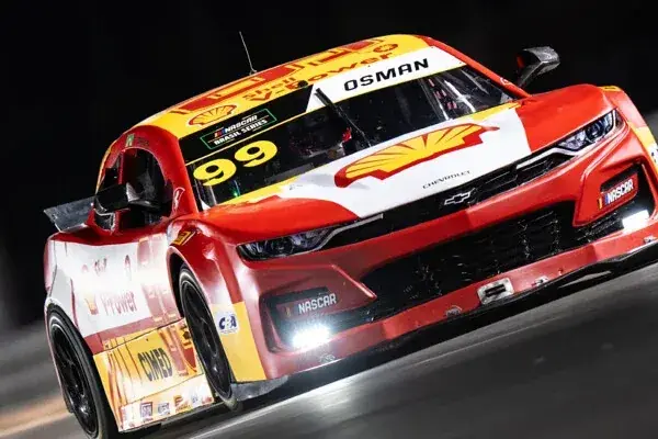 NASCAR Brazil: Osman is 4th and Zonta ends practice marked by red flag