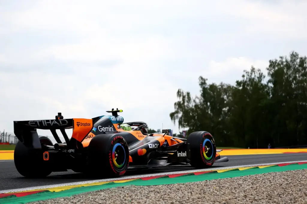 Lando Norris (GBR) McLaren F1 Team MCL40.