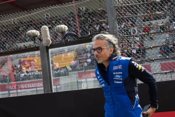 F1: Mekies praises Mercedes engine and admits Red Bull's disadvantage on the straights