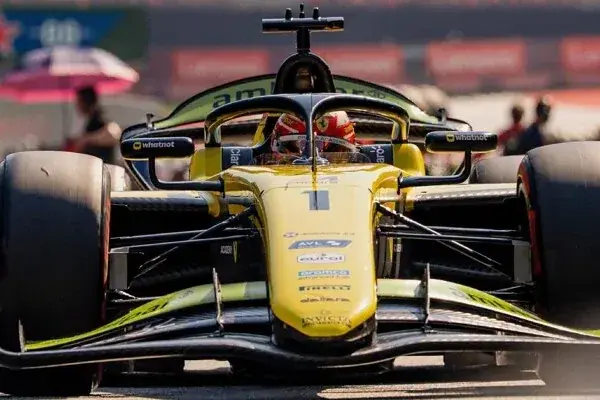 Rafael Câmara takes fourth place in Austria and remains among the F2 leaders