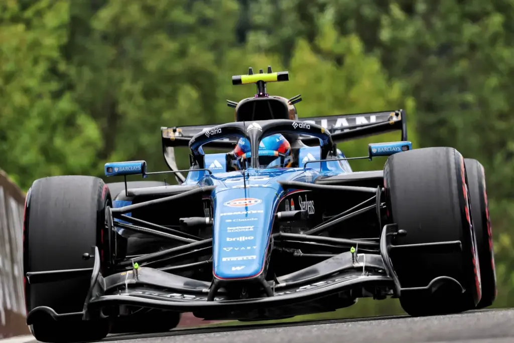 Carlos Sainz (ESP) Williams F1 Team FW48.