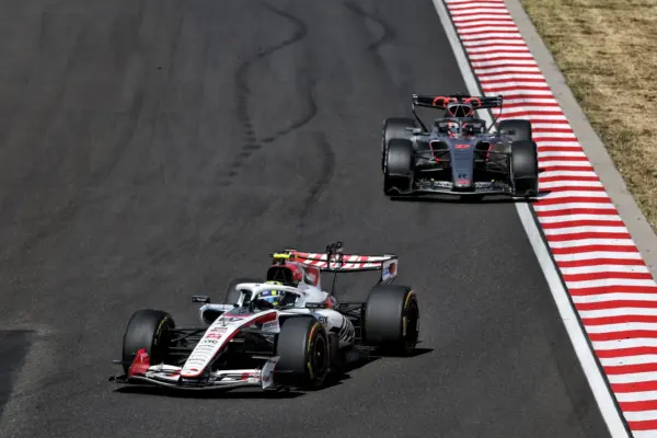 F1: Blue flag system failure caused confusion at the Hungarian GP
