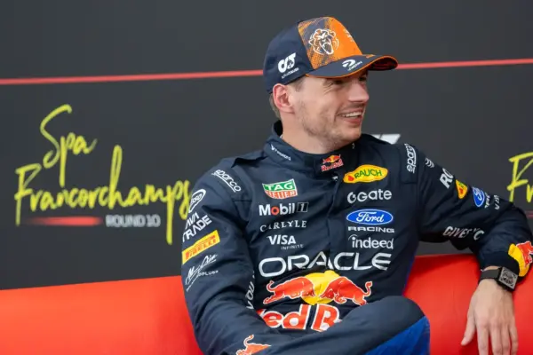 F1 today: Verstappen maintains suspense and Aston Martin reveals car