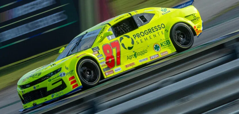 At home, Martelli debuts on the outer ring of Cuiabá for NASCAR Brazil