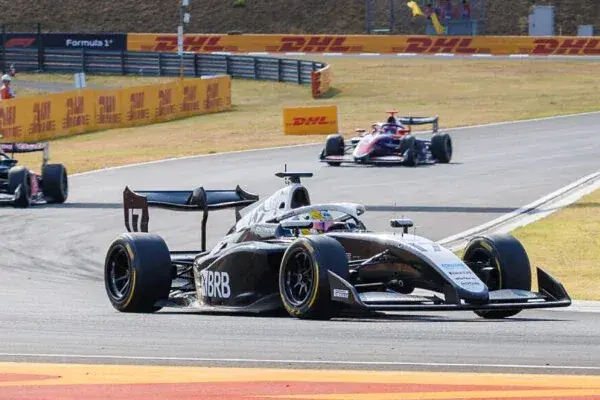 F3: Pedro Clerot climbs 11 positions and stands out in the main race in Hungary