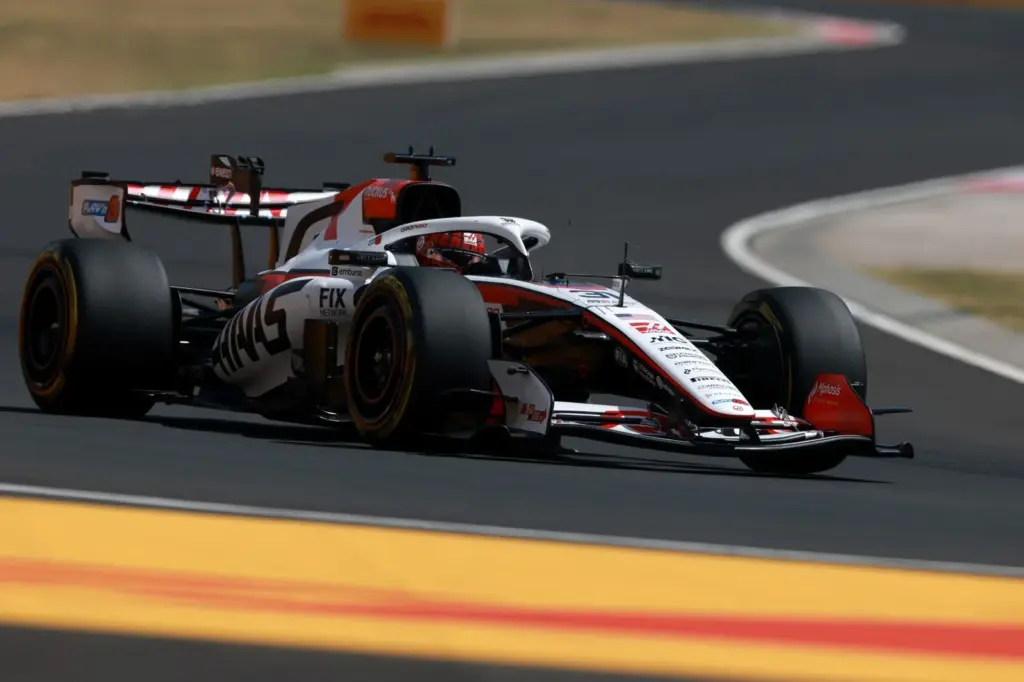 Esteban Ocon (FRA) Haas F1 Team VF-26.
