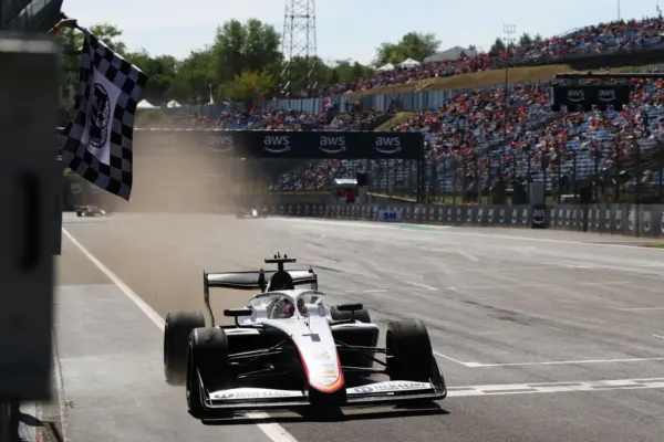 F3: Nael wins Sprint in Hungary. Fernando Barrichello scores points