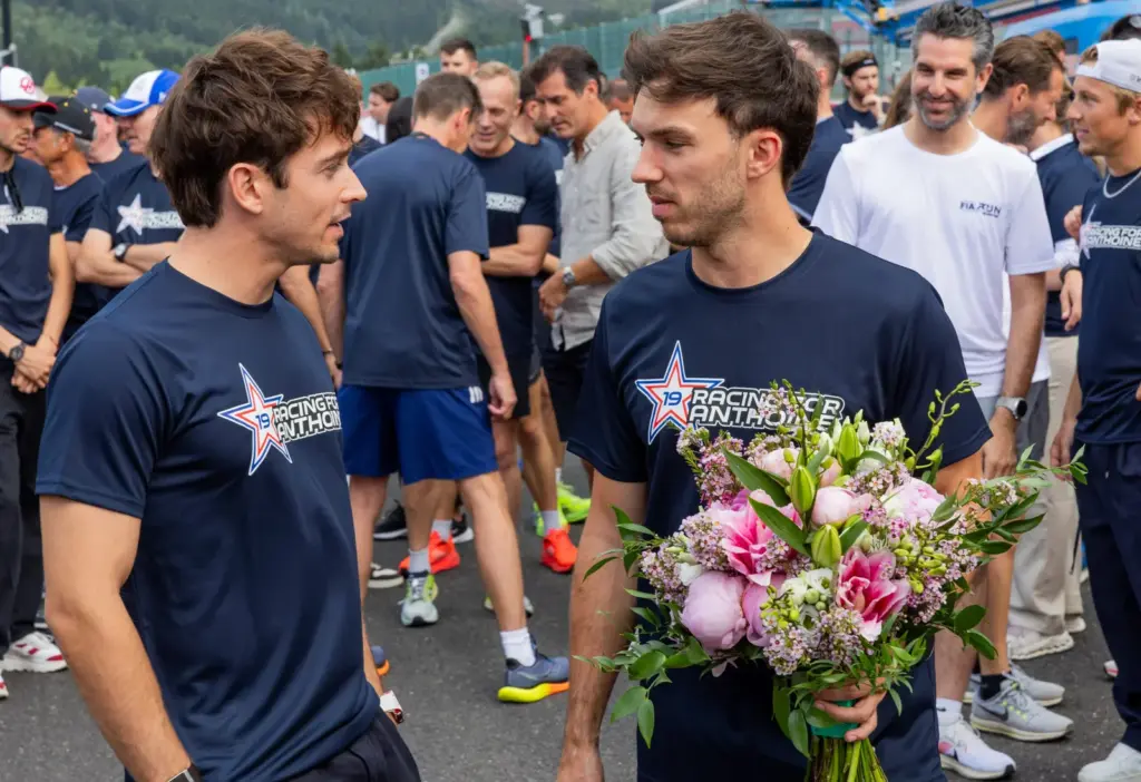 F1: Gasly reúne pilotos para homenagem a Anthoine Hubert em Spa