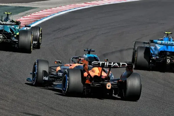 F1: Onboard camera rebuts Sainz's arguments about collision with Piastri in Hungary