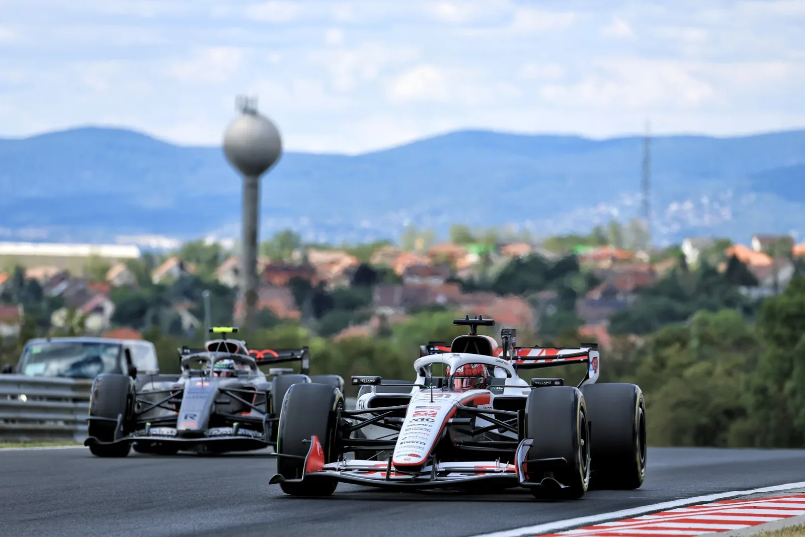 F1: 32°C heat and dry track mark Hungarian GP